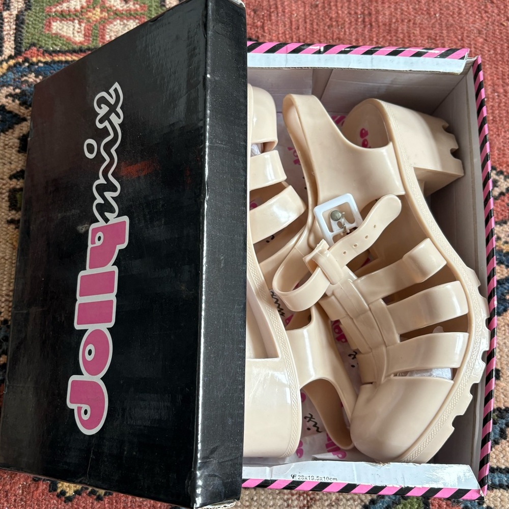 BNIB DollyMix cream jelly sandals